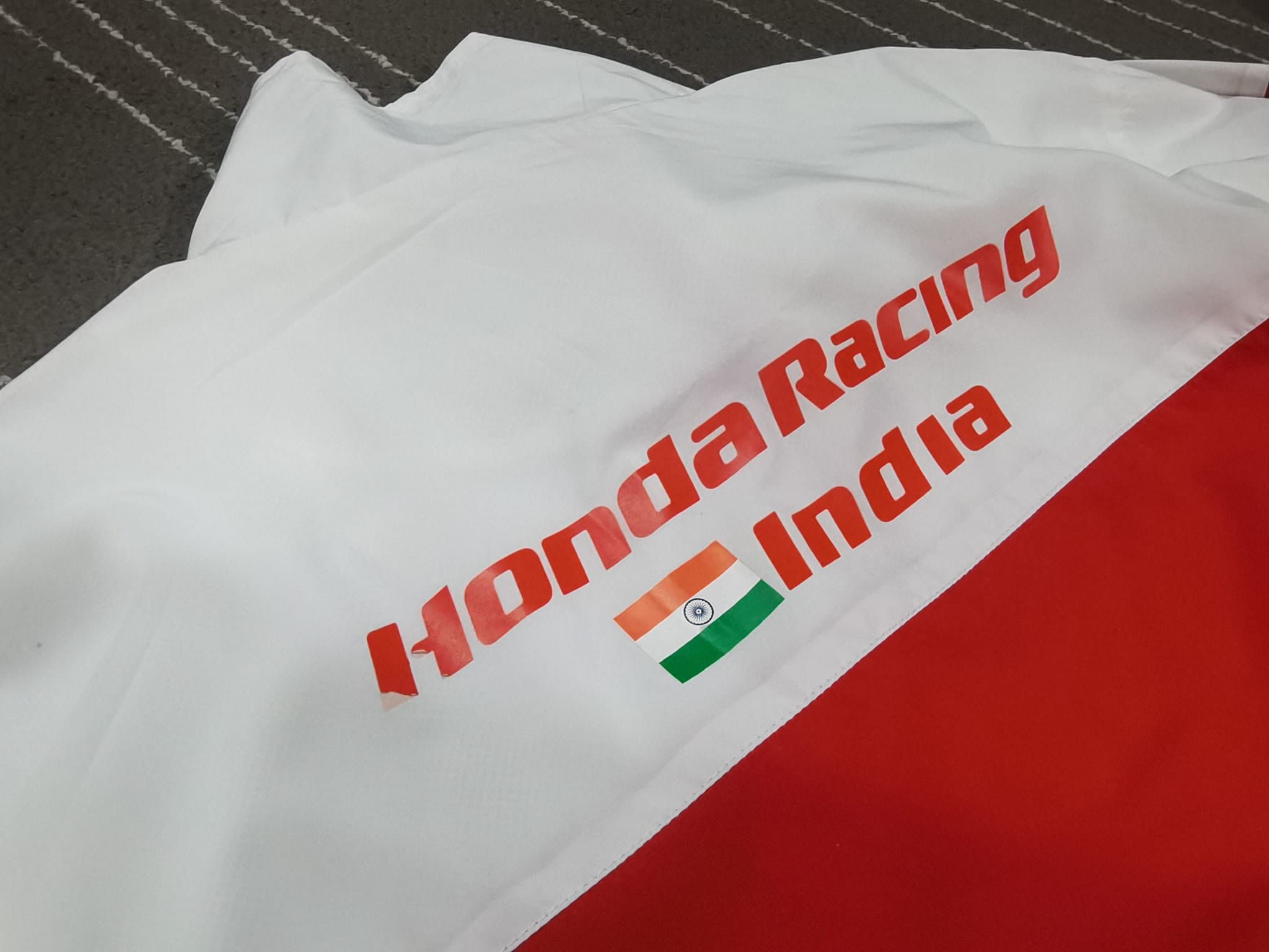 Honda Honda Racing India X United color of benetton L 2154 Size US L / EU 52-54 / 3 - 7 Thumbnail