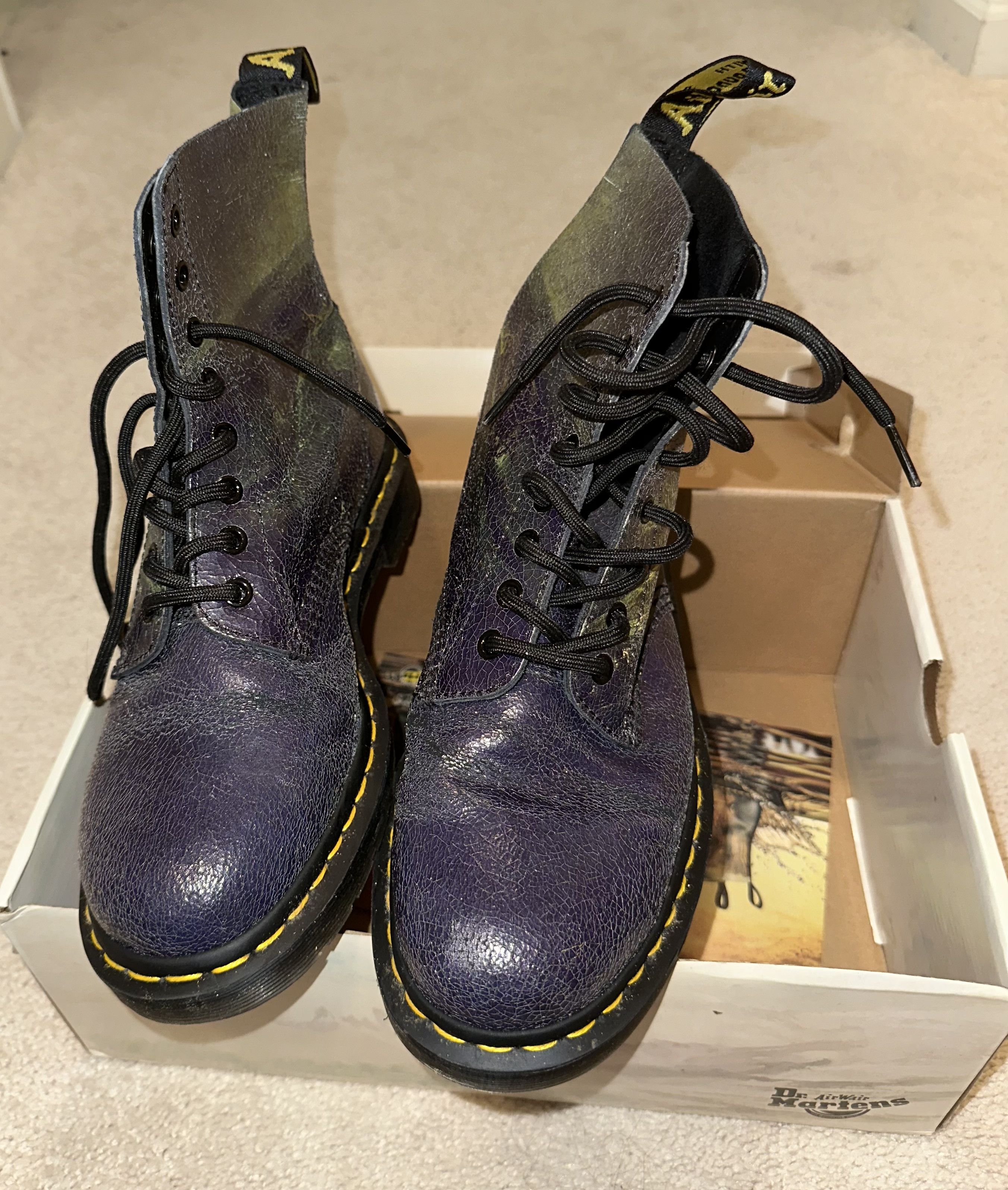 Dr. Martens Pascal Fisherman Cristal Suede Size US 9 / IT 39 - 6 Thumbnail