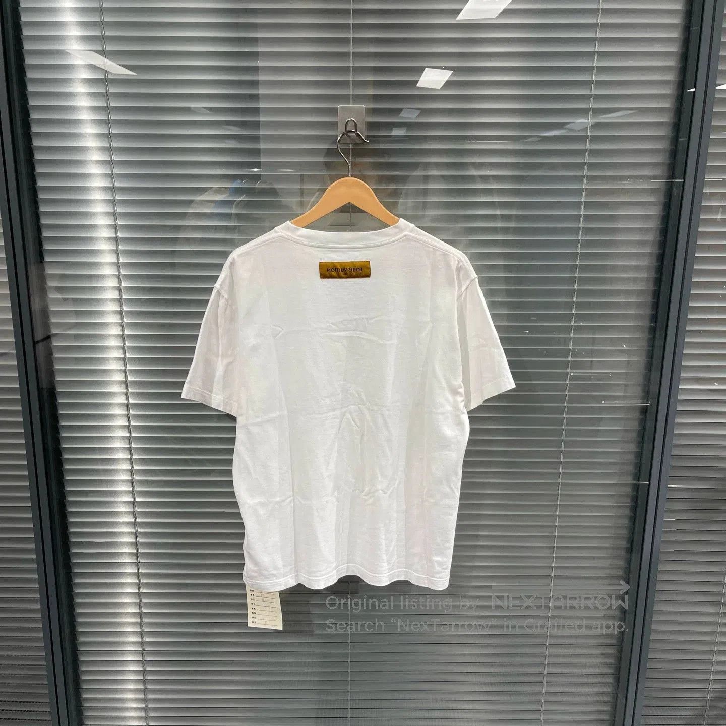 Louis Vuitton White Short Sleeve Graphic T-Shirt. Size US M / EU 48-50 / 2 - 2 Thumbnail