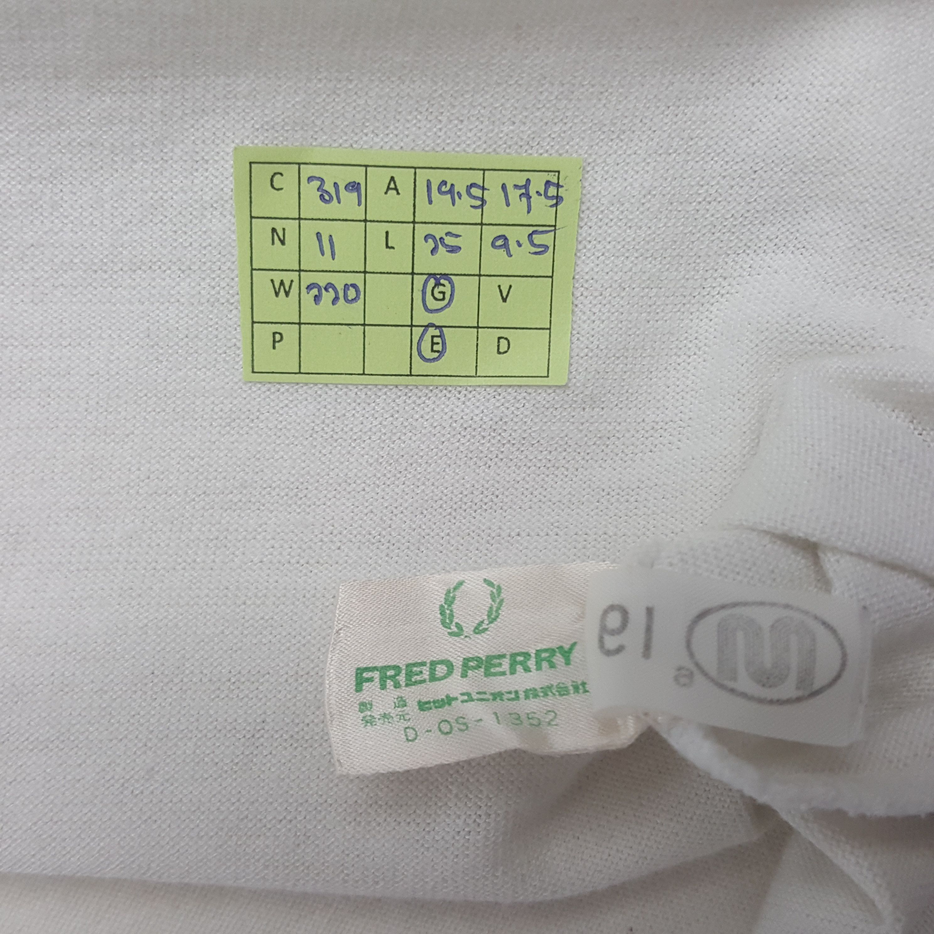 Fred Perry Vintage Fred Perry Small Logo Polos C319N11 Size US M / EU 48-50 / 2 - 6 Thumbnail