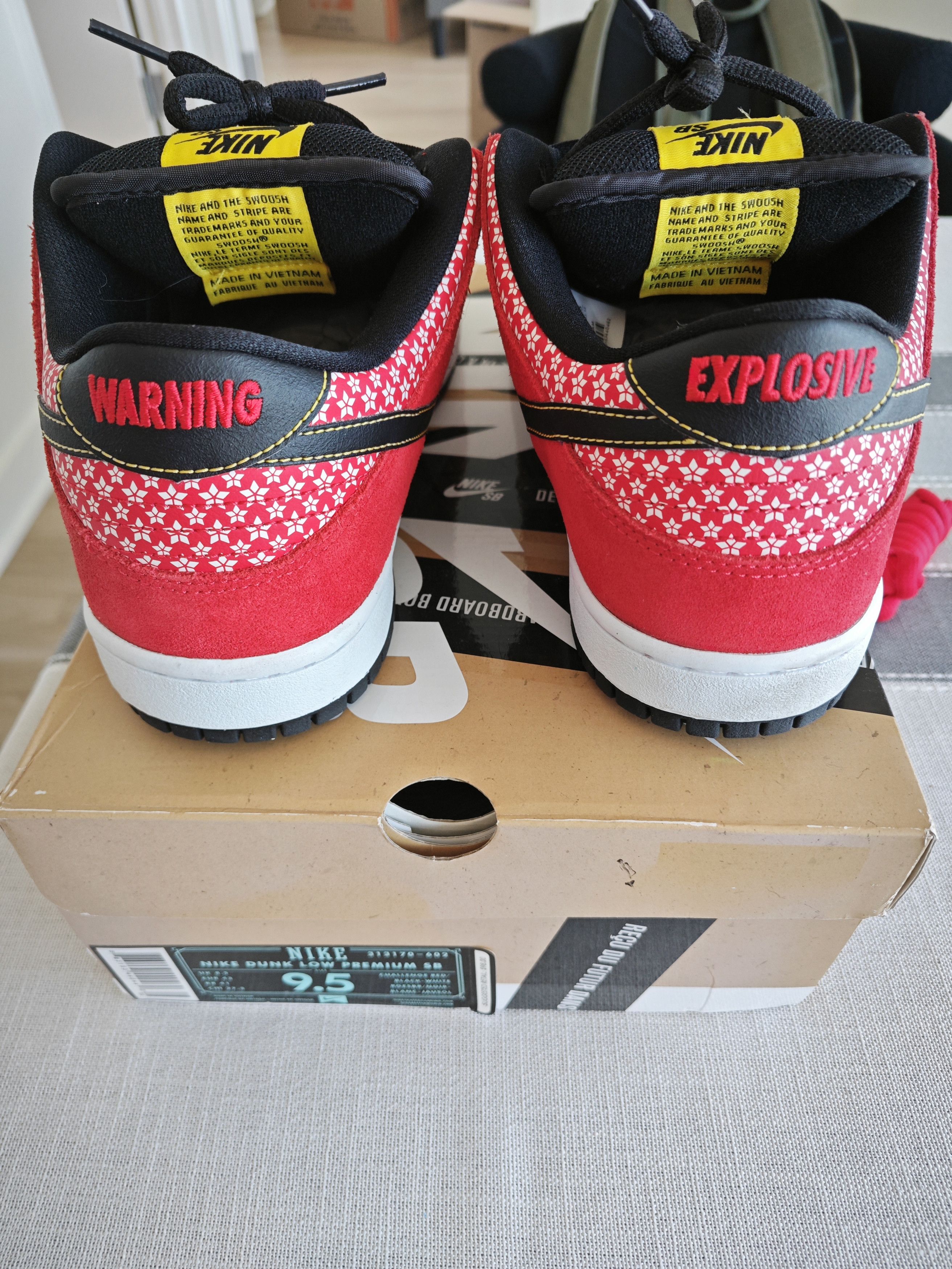 Nike BRAND NEW Nike SB Firecracker Red Size US 9.5 / EU 42-43 - 3 Thumbnail
