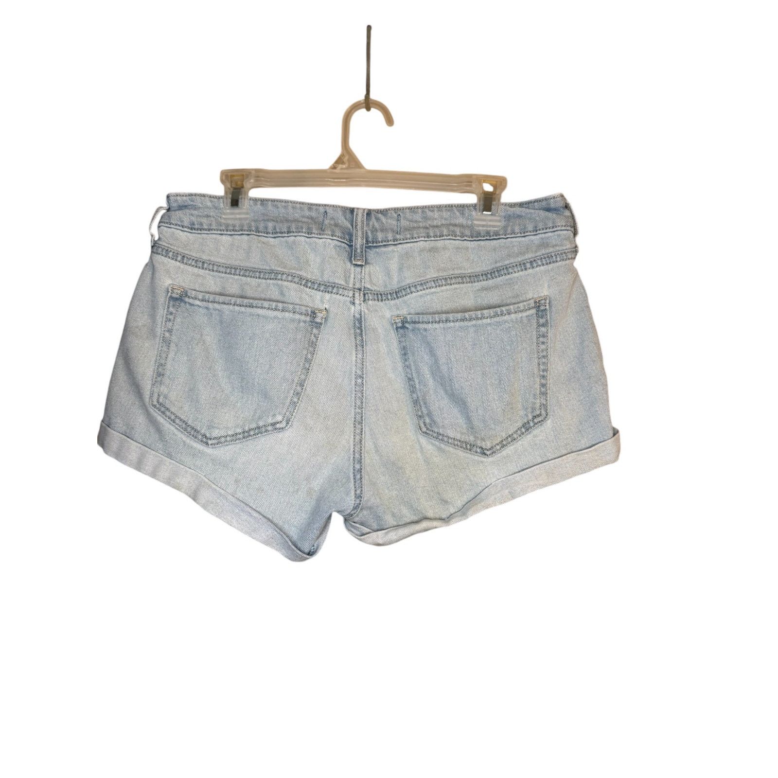 American Eagle Outfitters Hollister Low Rise Boyfriend Light Denim Short 3" Size 11w30 Size 30" / US 8 / IT 44 - 2 Thumbnail