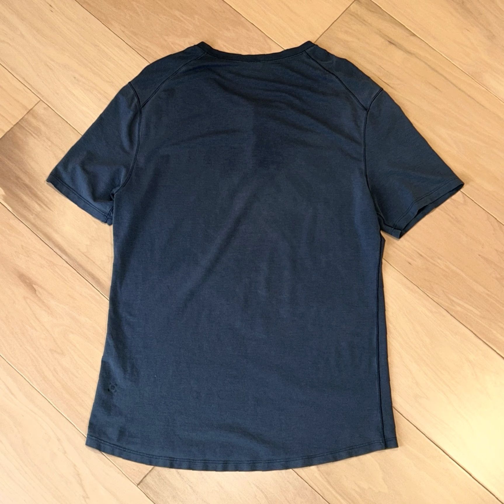 Lululemon Lululemon Henley Shirt Men’s Blue Short Sleeve S Shirt Athletic Men Lululemon Surge Long Sleeve Henley Logo Classic Casual Workwear Activewear Fitness Size US S / EU 44-46 / 1 - 3 Thumbnail