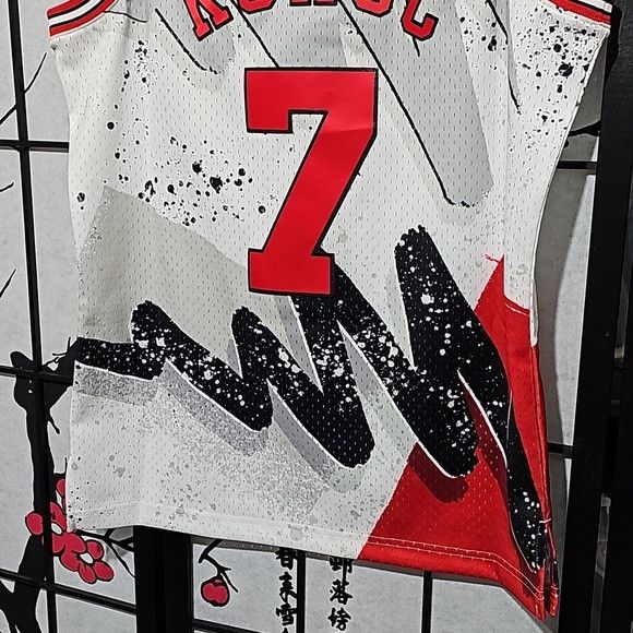 Mitchell & Ness Chicago Bulls Throwback Jersey Tony Kukoc Medium NWT Size US M / EU 48-50 / 2 - 11 Thumbnail