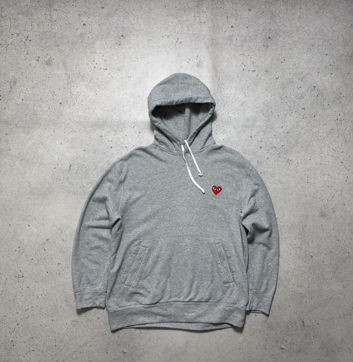 Comme des Garcons PLAY Play Comme Des Garcons CDG Love Grey Hoodie Size XL Size US XL / EU 56 / 4 - 2 Thumbnail