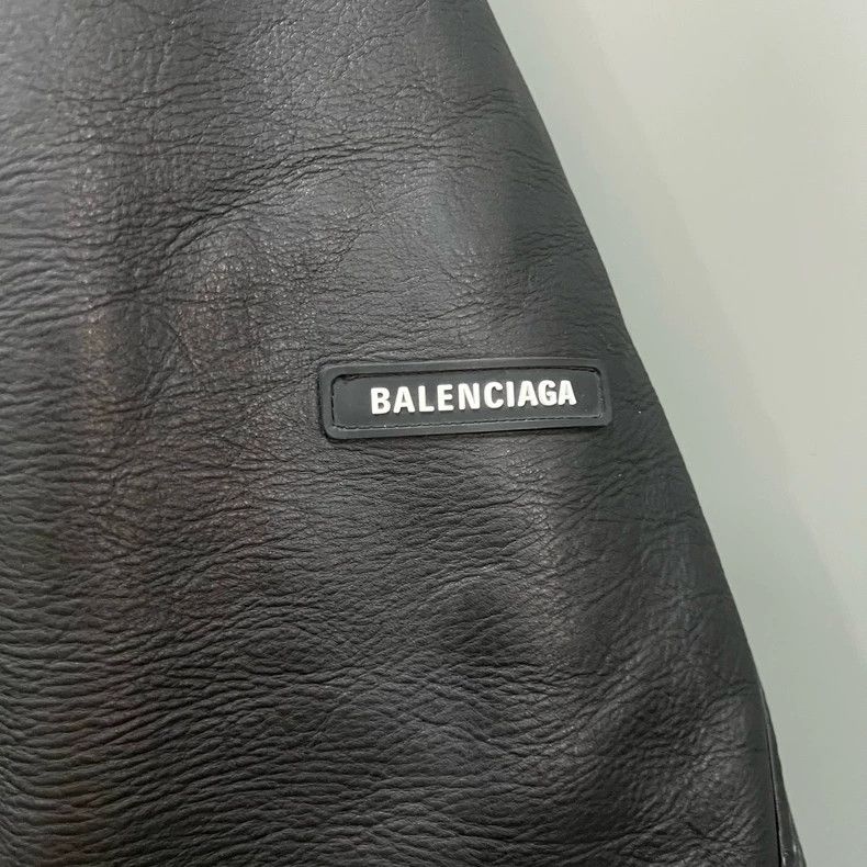 Balenciaga Balenciaga Fur one-piece hooded jacket Size US S / EU 44-46 / 1 - 4 Thumbnail