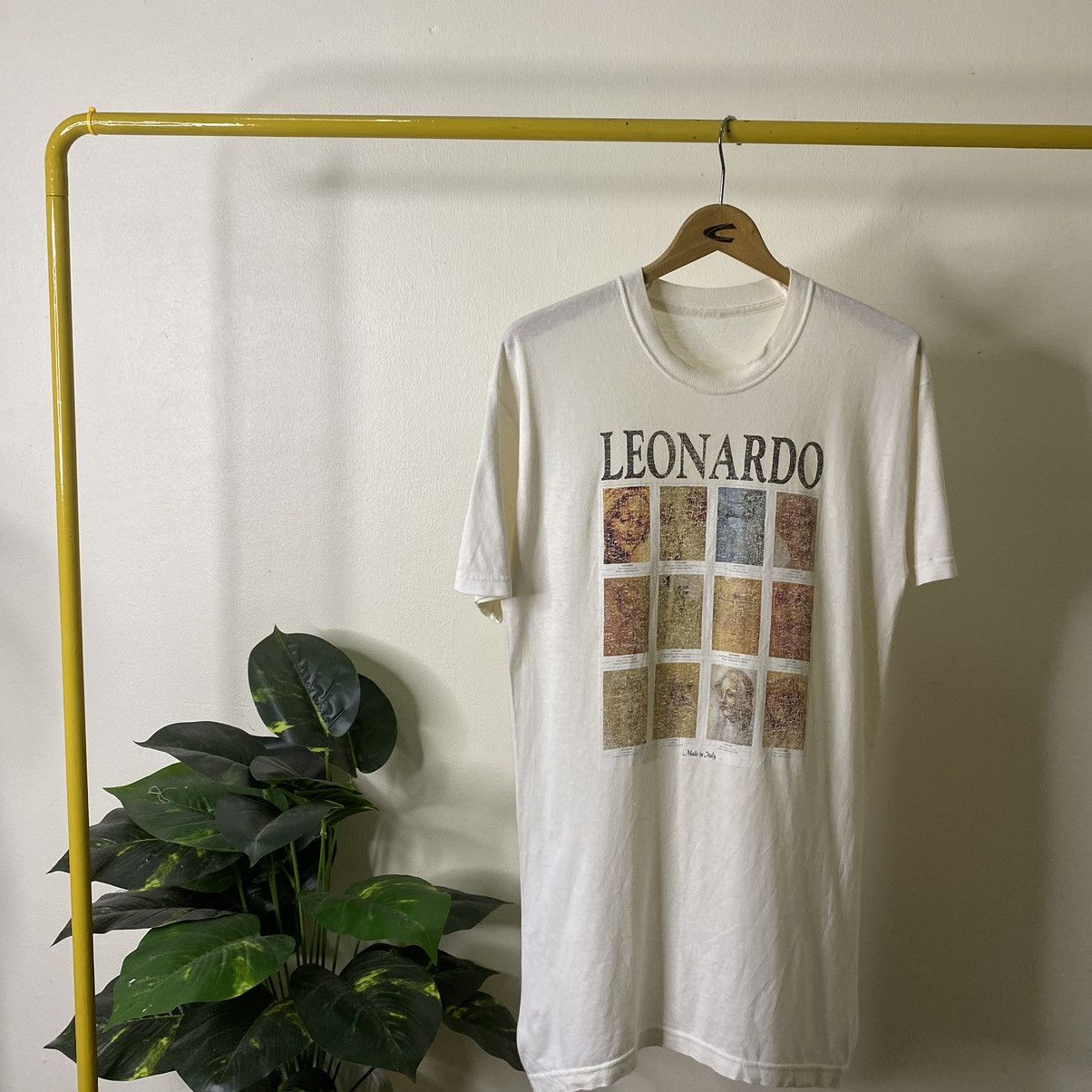 Vintage Vintage 1990s Leornardo Da Vinci Artwork Tee Size US M / EU 48-50 / 2 - 1 Thumbnail