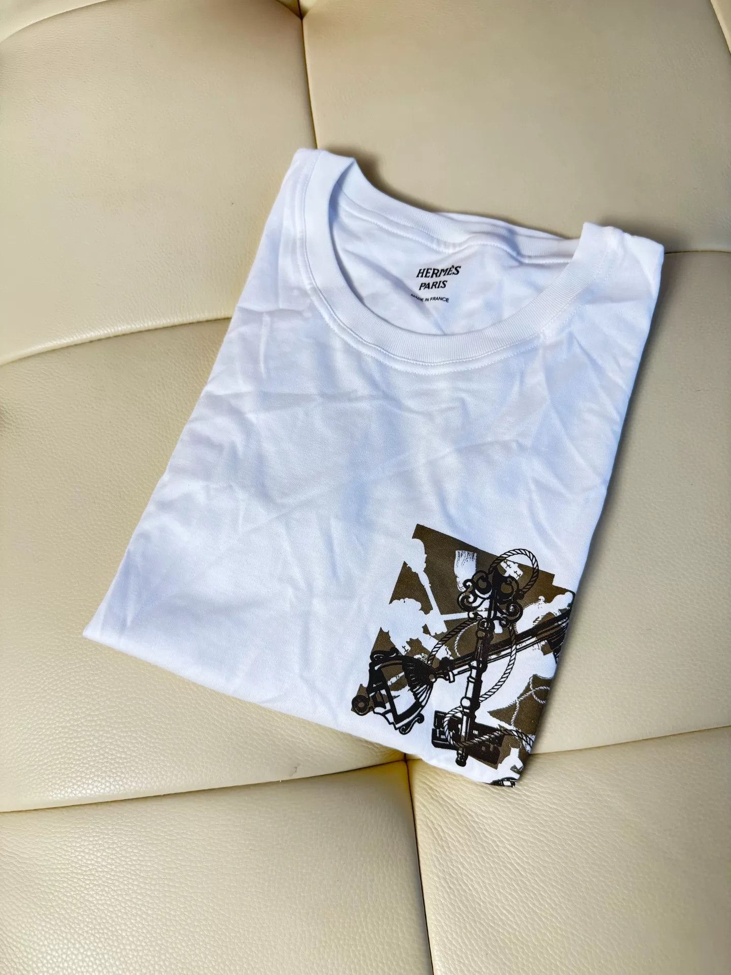 Hermes Hermes Women's White Short Sleeve T-shirt Size US M / EU 48-50 / 2 - 1 Thumbnail