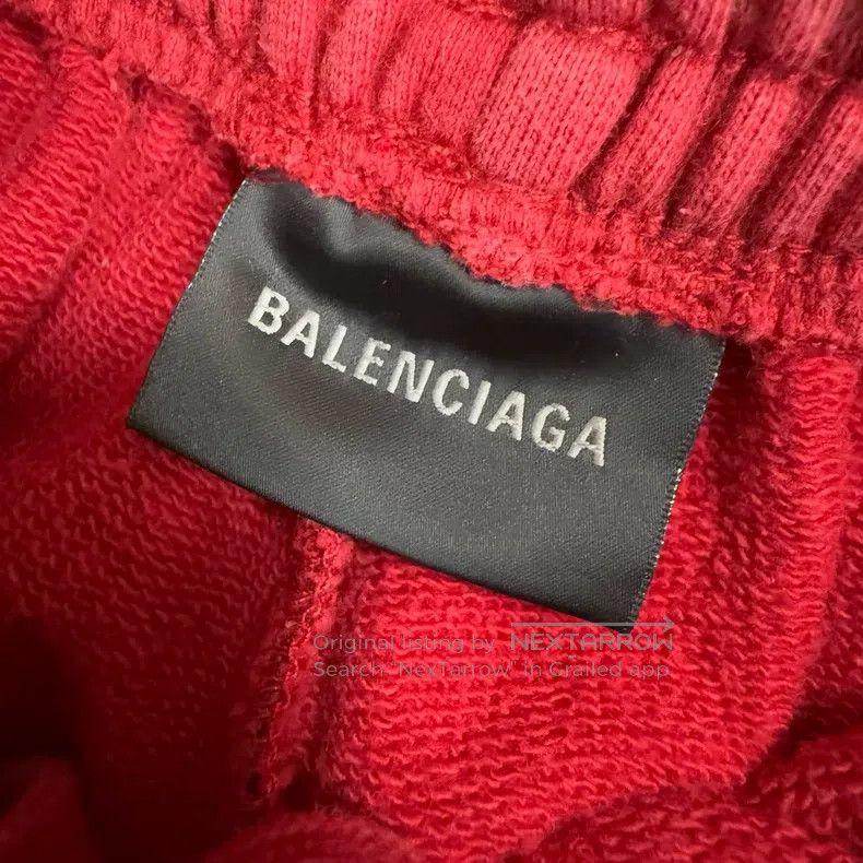 Balenciaga Balenciaga size M Red Manchester United graffiti mud-dyed Size US 27 - 3 Thumbnail