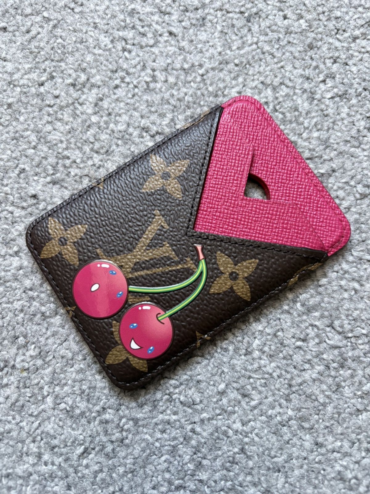 Louis Vuitton Louis Vuitton x Takashi Murakami Monogram Cherry Cardholder Size ONE SIZE - 2 Thumbnail
