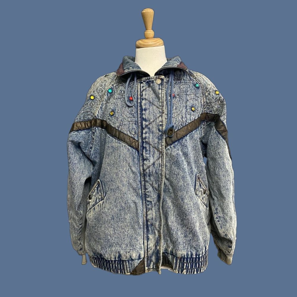 Vintage VINTAGE Current Seen Denim Jacket Bomber L, Women, Blue, Mid-Length, Lined, Embroidered, Button Zip Snap, 80s Retro, Casual Womens Jacket Size L / US 10 / IT 46 - 1 Thumbnail