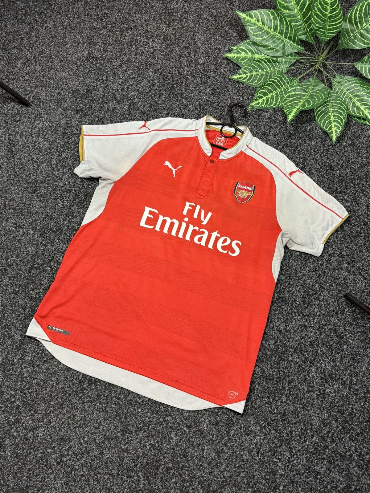 Puma × Vintage Arsenal 2015-16 Home Short Sleeve Shirt soccer jersey Size US XL / EU 56 / 4 - 15 Thumbnail