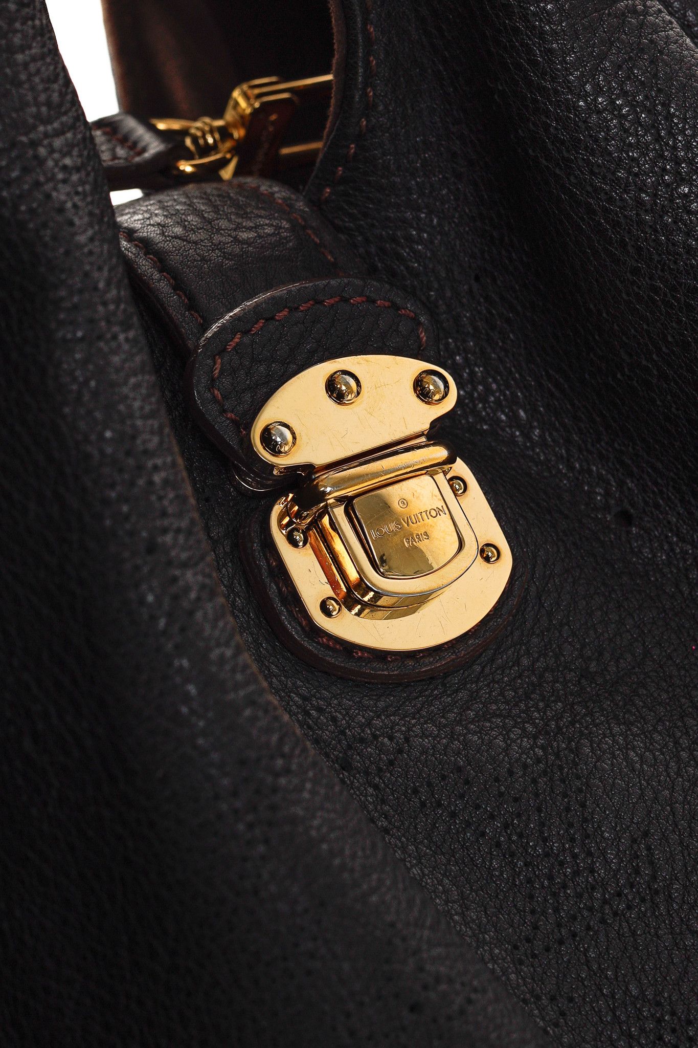 Louis Vuitton Louis Vuitton Mahina L Perforated Monogram Leather Hobo Size ONE SIZE - 10 Thumbnail