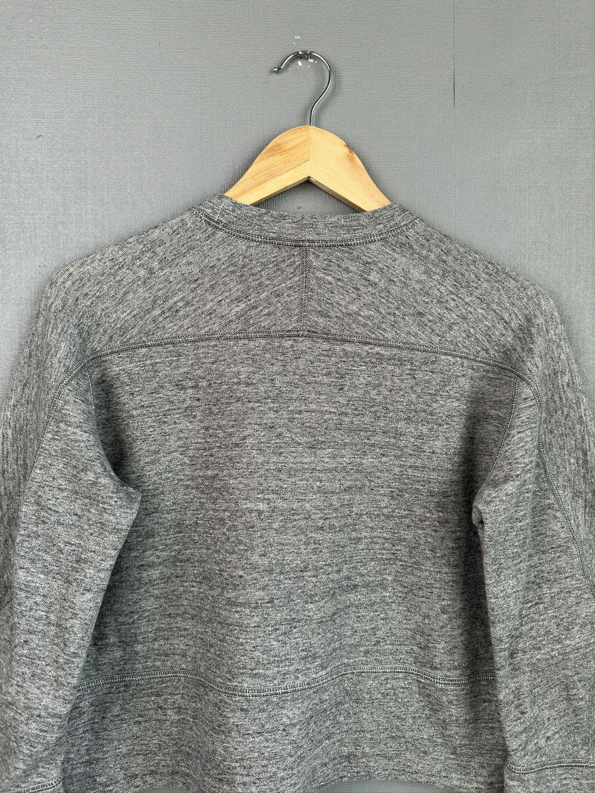 Dsquared2 DSQUARED2 Cropped Boxy Fit Grey Sweatshirt Small Logo Size XS / US 0-2 / IT 36-38 - 8 Thumbnail