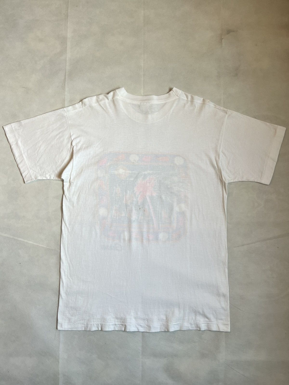 Vintage Vintage 90's Guam Graphic Art Hawaii Tees Size US L / EU 52-54 / 3 - 7 Thumbnail