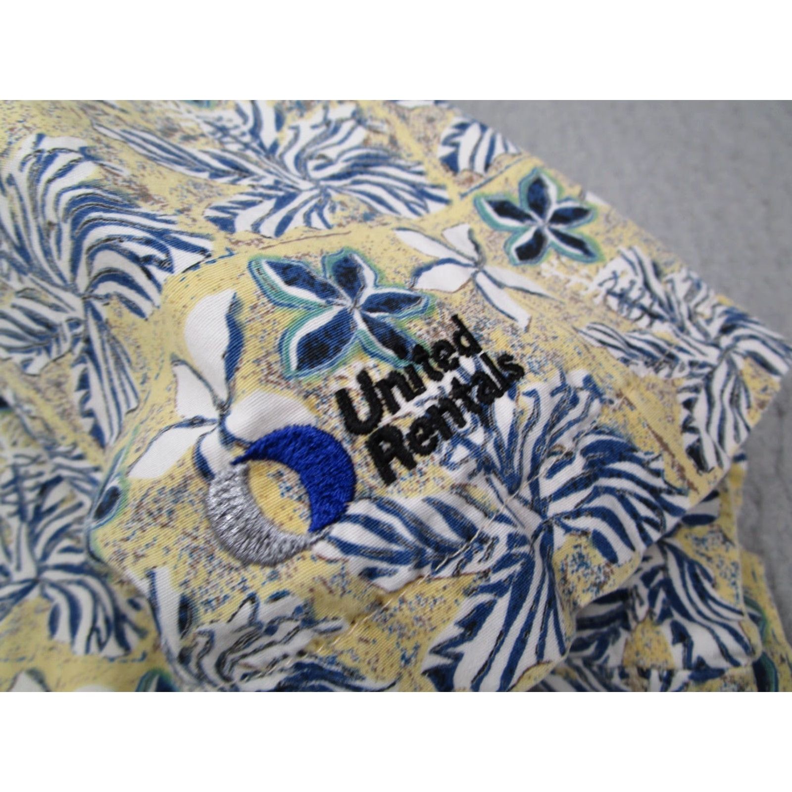 Vintage VINTAGE Kahala Avi Collection Shirt Mens XL Yellow Floral Button-Up Short Sleeve Hawaiian 100% Cotton Logo Embroidered Mens Size US XL / EU 56 / 4 - 5 Thumbnail