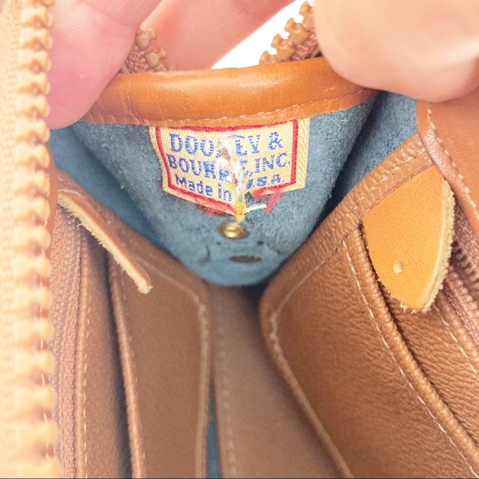 Dooney & Bourke Vintage dooney and bourke black leather crossbody Size ONE SIZE - 4 Thumbnail