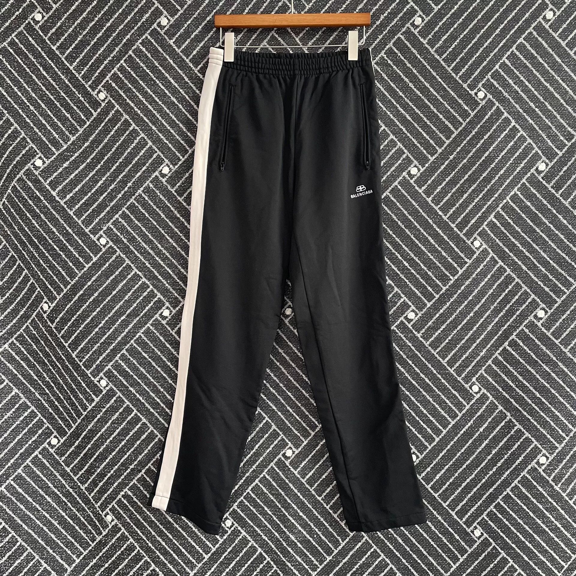Balenciaga black balenciaga logo embroidered track pants Size US 34 / EU 50 - 1 Thumbnail