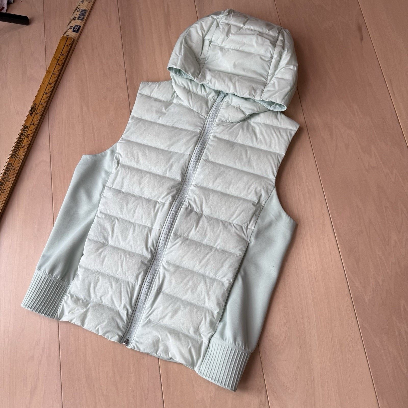 Lululemon Lululemon Down and Around Vest Women's 6 Green Insulated Size M / US 6-8 / IT 42-44 - 11 Thumbnail
