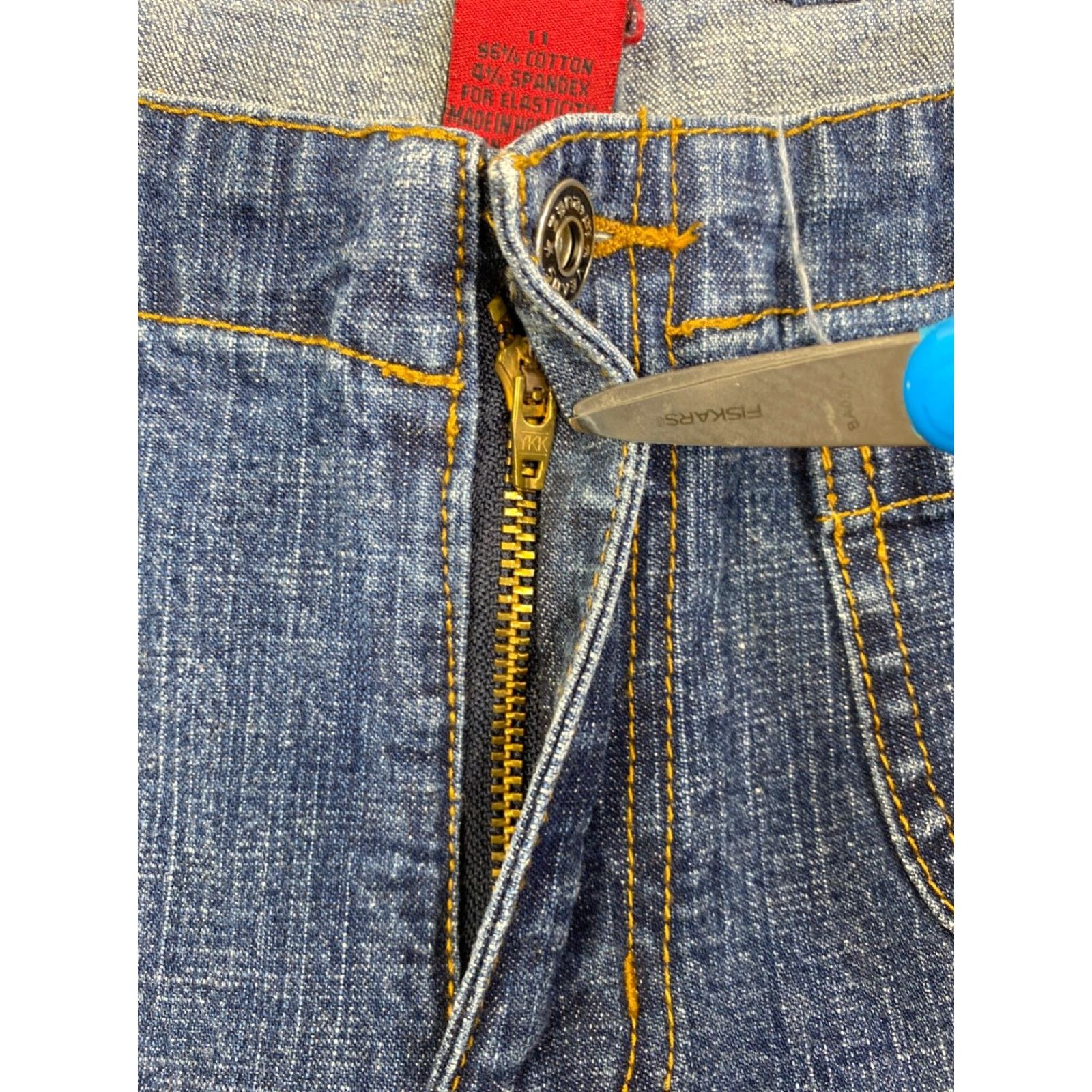 Denime Zana Di Capri Jeans Capri Pants Juniors 11 Denim Blue Regular Mid Rise Women Womens 10281 Size 32" / US 10 / IT 46 - 2 Thumbnail