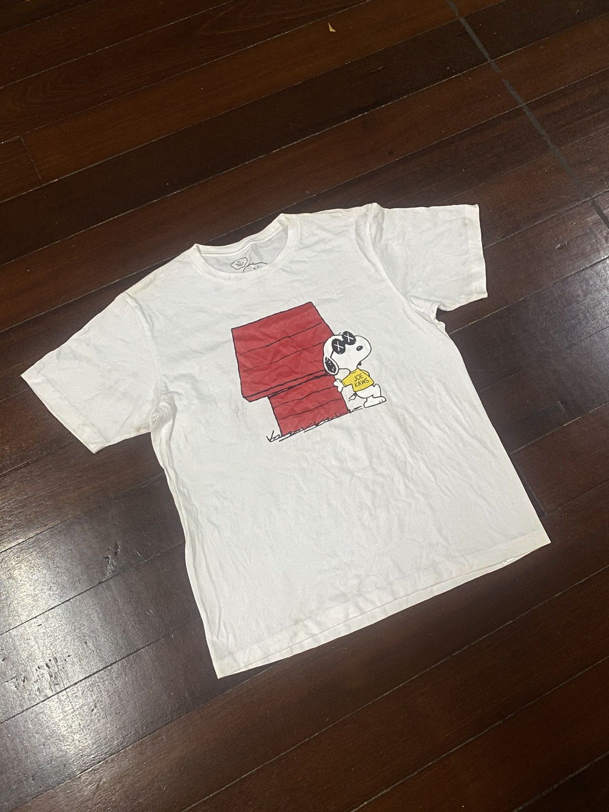 Kaws Kaws x Uniqlo x Peanuts Joe Kaws Snoopy Tee XL Black Size US XL / EU 56 / 4 - 2 Thumbnail