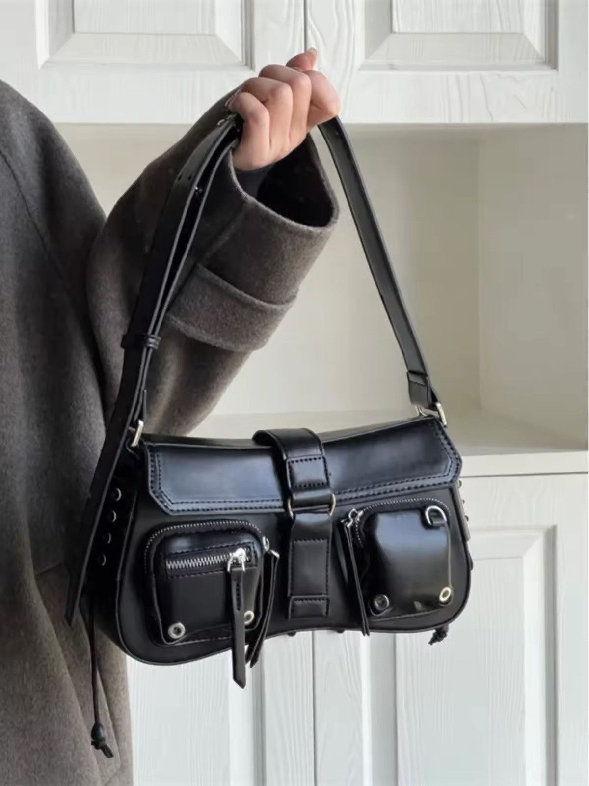 Japanese Brand Aesthetic Elegant Handbag Size ONE SIZE - 2 Thumbnail