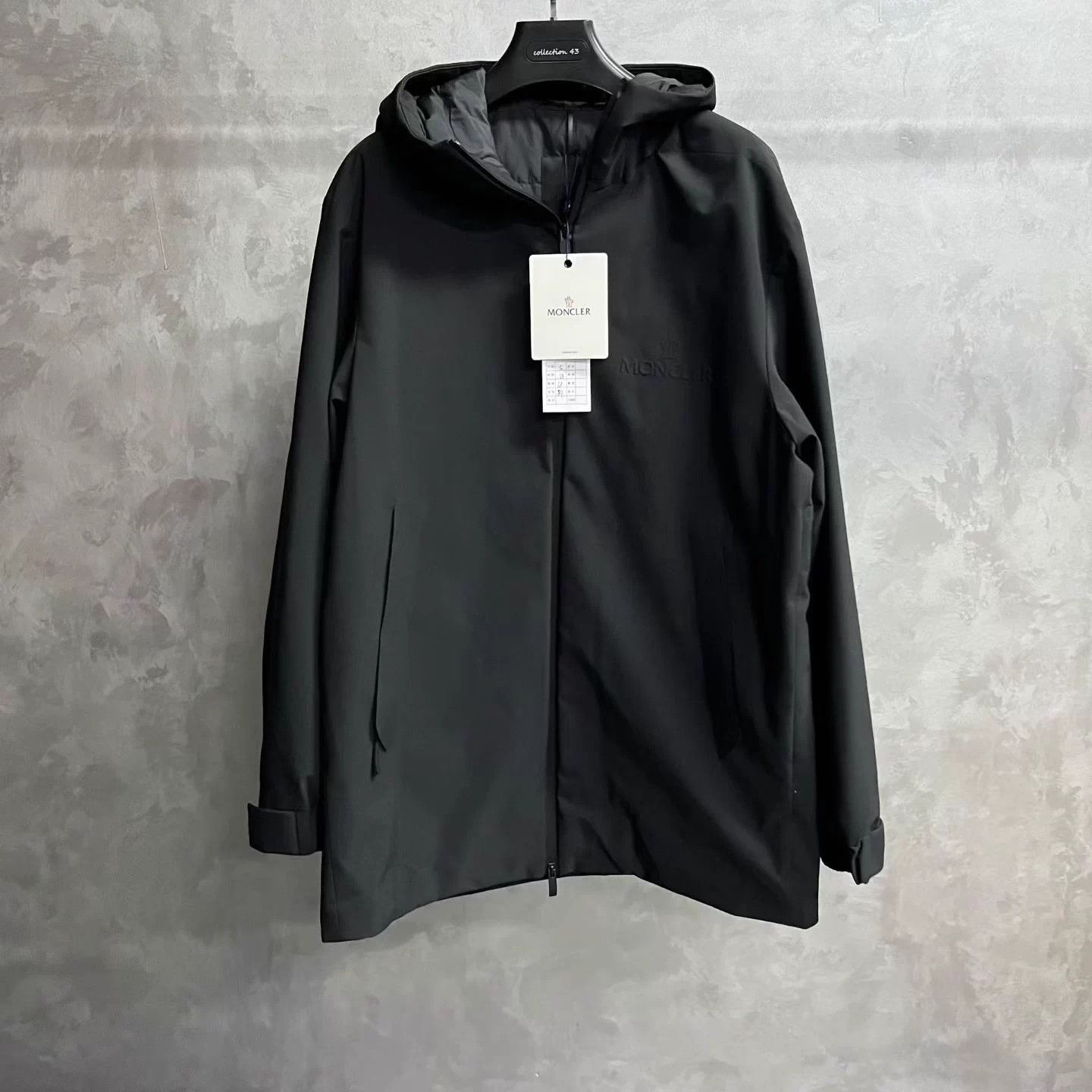 Moncler Moncler Black Logo Embossed Zip Hood Oversized Down Jacket Size US XXL / EU 58 / 5 - 1 Thumbnail