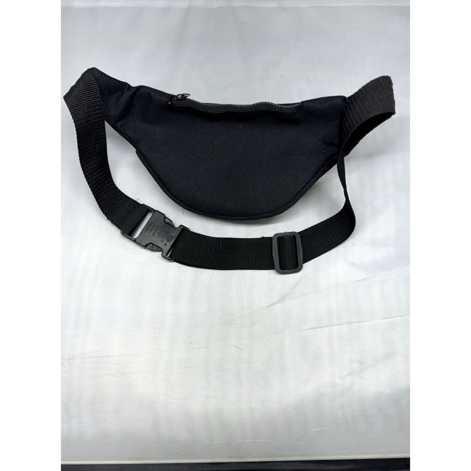 Adidas VINTAGE Adidas Waist Bag Fanny Pack Nylon Black Adult OS Unisex Size ONE SIZE - 3 Thumbnail