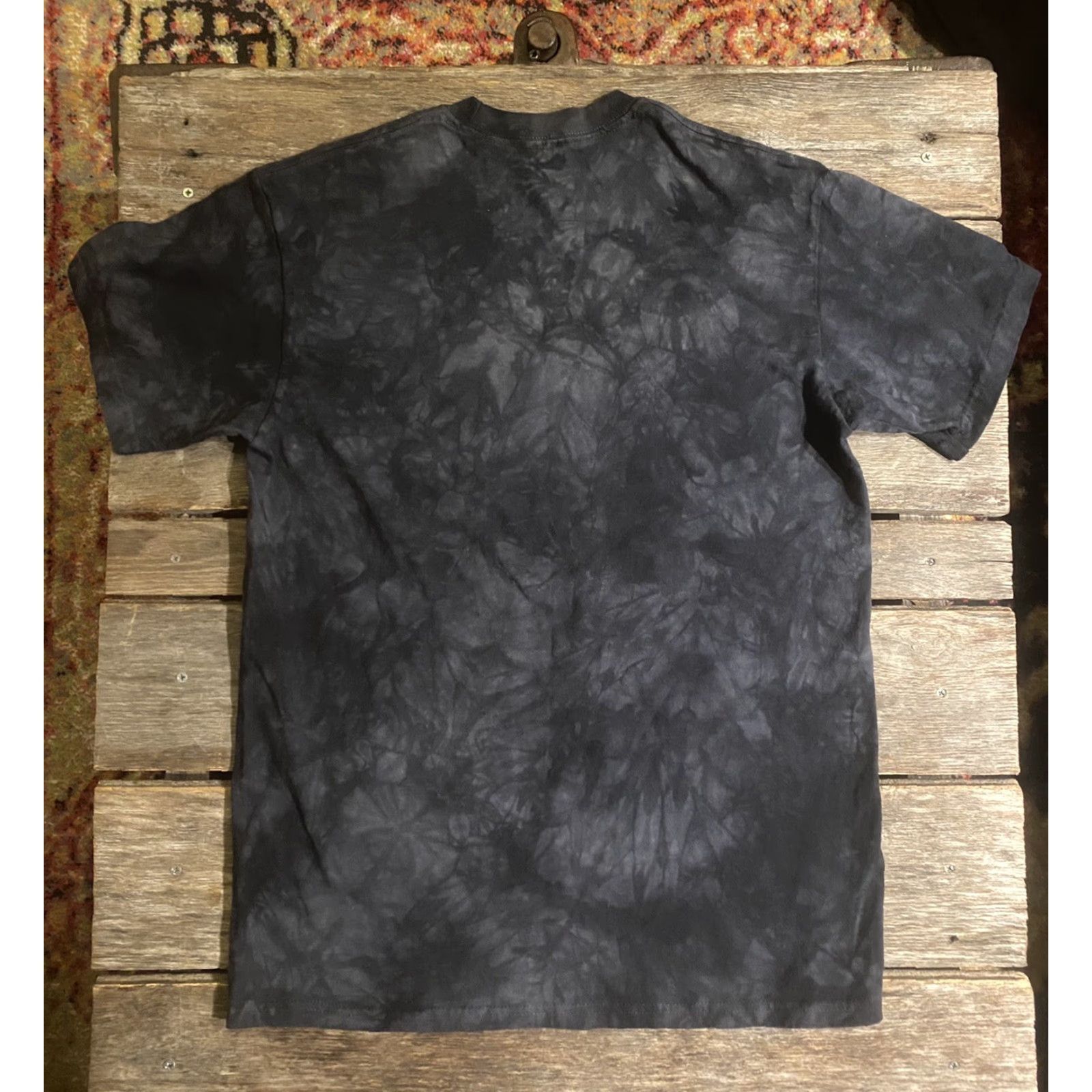The Mountain VINTAGE The Mountain Unisex Graphic T-Shirt Black Lab Face Sz Medium Tie dye Shirt Mens Womens Size US M / EU 48-50 / 2 - 5 Thumbnail
