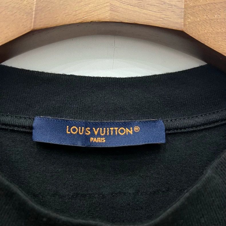 Louis Vuitton Louis Vuitton Black embossed short sleeve Size US S / EU 44-46 / 1 - 4 Thumbnail