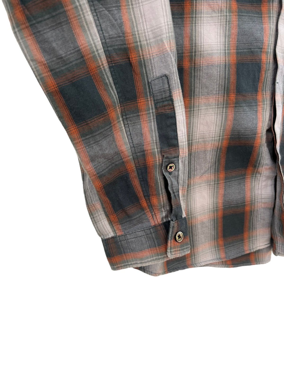 Undercover × Uniqlo Undercover X Uniqlo Shadows Plaid Flannel Shirt Size US S / EU 44-46 / 1 - 12 Thumbnail