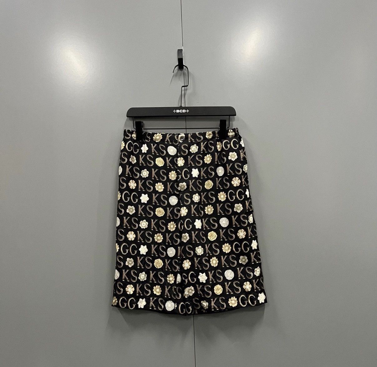 Gucci Gucci x Ken Scott Letter Floral All-over Print Shorts J41 Size US 28 / EU 44 - 1 Thumbnail