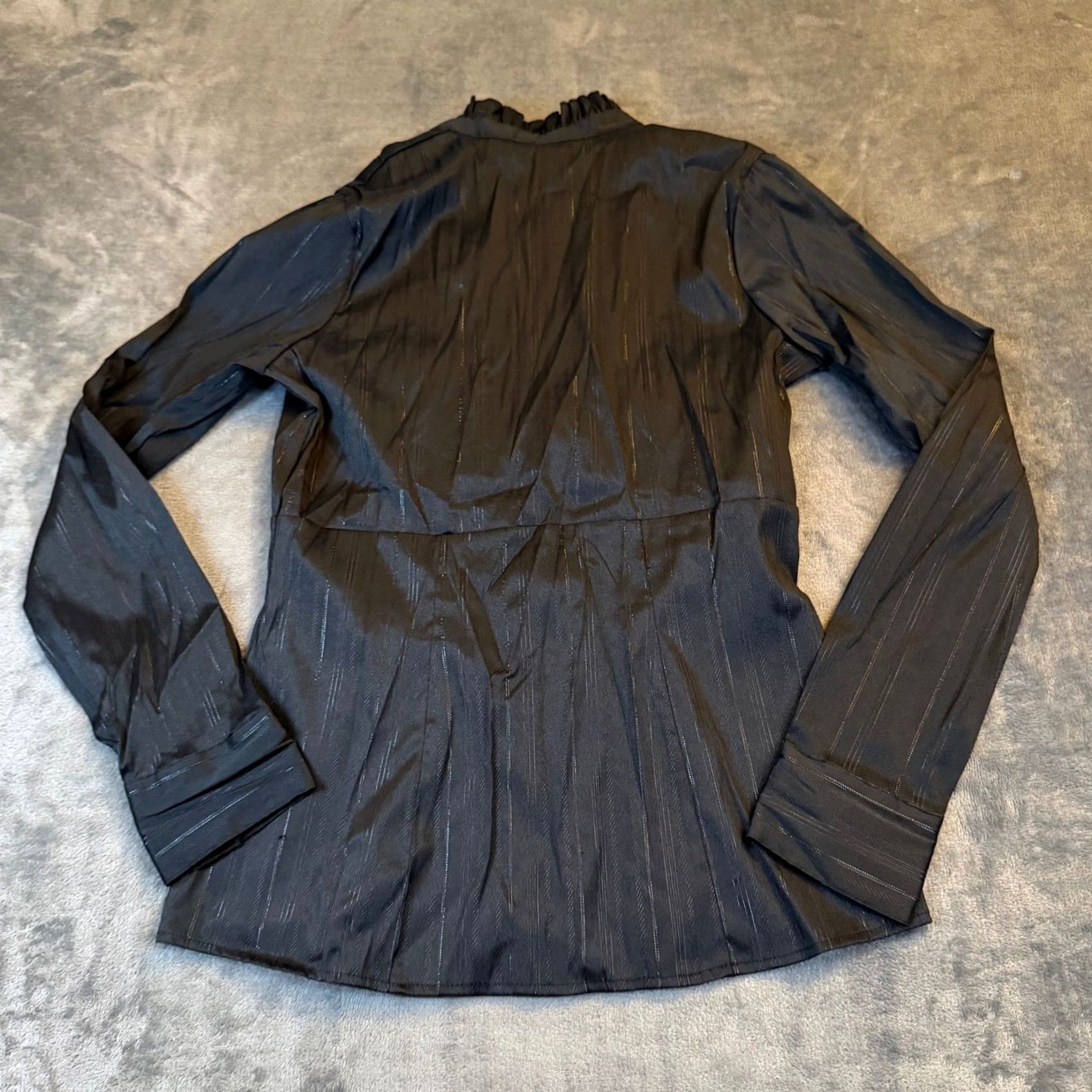 Vintage Maurices Blouse Womens Medium Black Striped Ruffle Neck Button Up Long Sleeve Slim Size M / US 6-8 / IT 42-44 - 4 Thumbnail