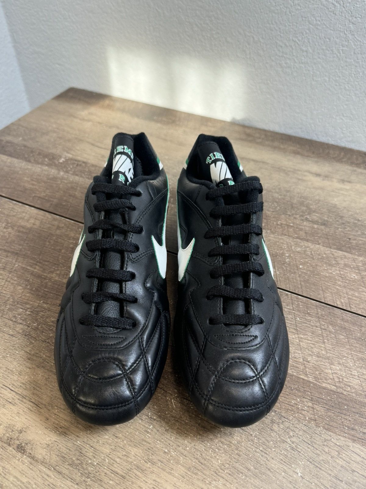 Nike Nike Eurostrike Vintage Football soccer Ronaldo r9 New Sz 9 Size US 9 / EU 42 - 3 Thumbnail