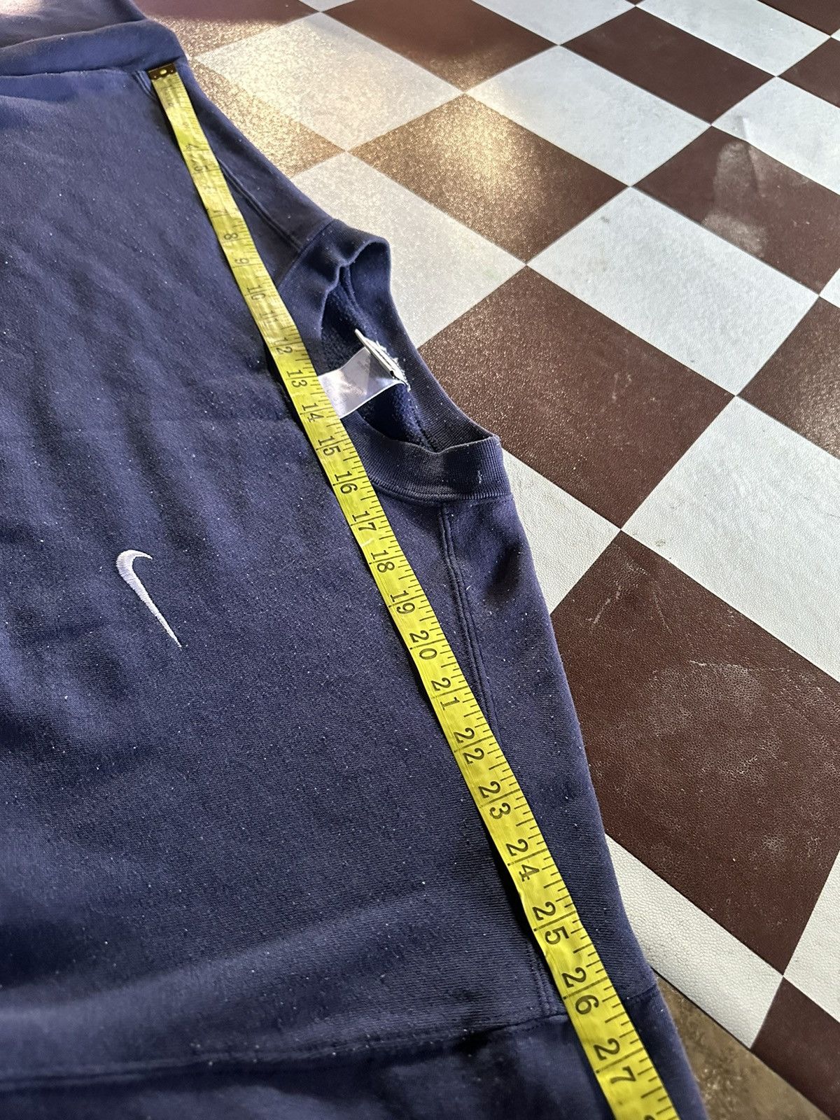 Vintage Vintage 90s Nike small logo sweatshirts Size US L / EU 52-54 / 3 - 10 Thumbnail