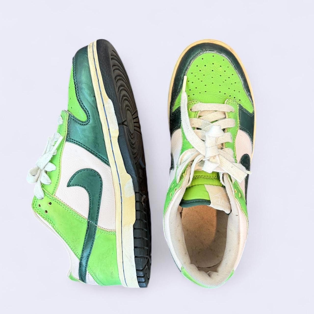 Nike Nike Women's green multi Trainers Size ONE SIZE - 1 Thumbnail