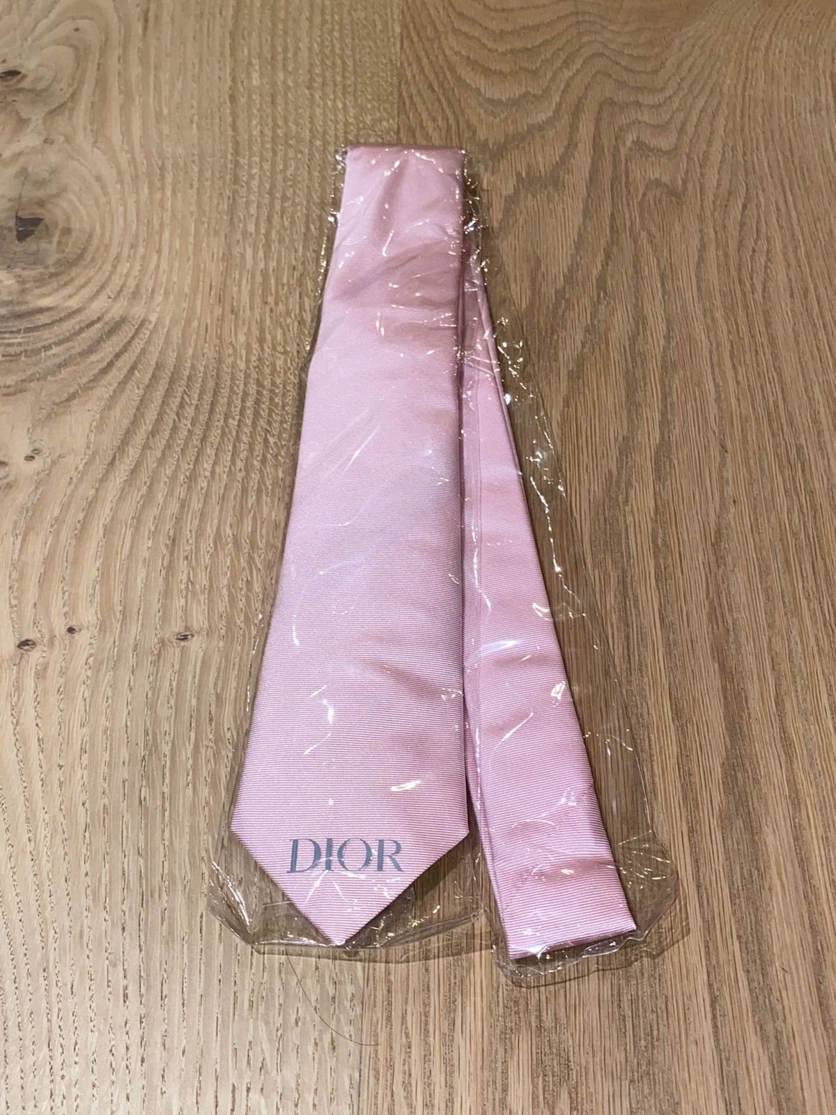 Daniel Arsham × Dior Daniel Arsham x Dior Tie Pink Size ONE SIZE - 1 Thumbnail