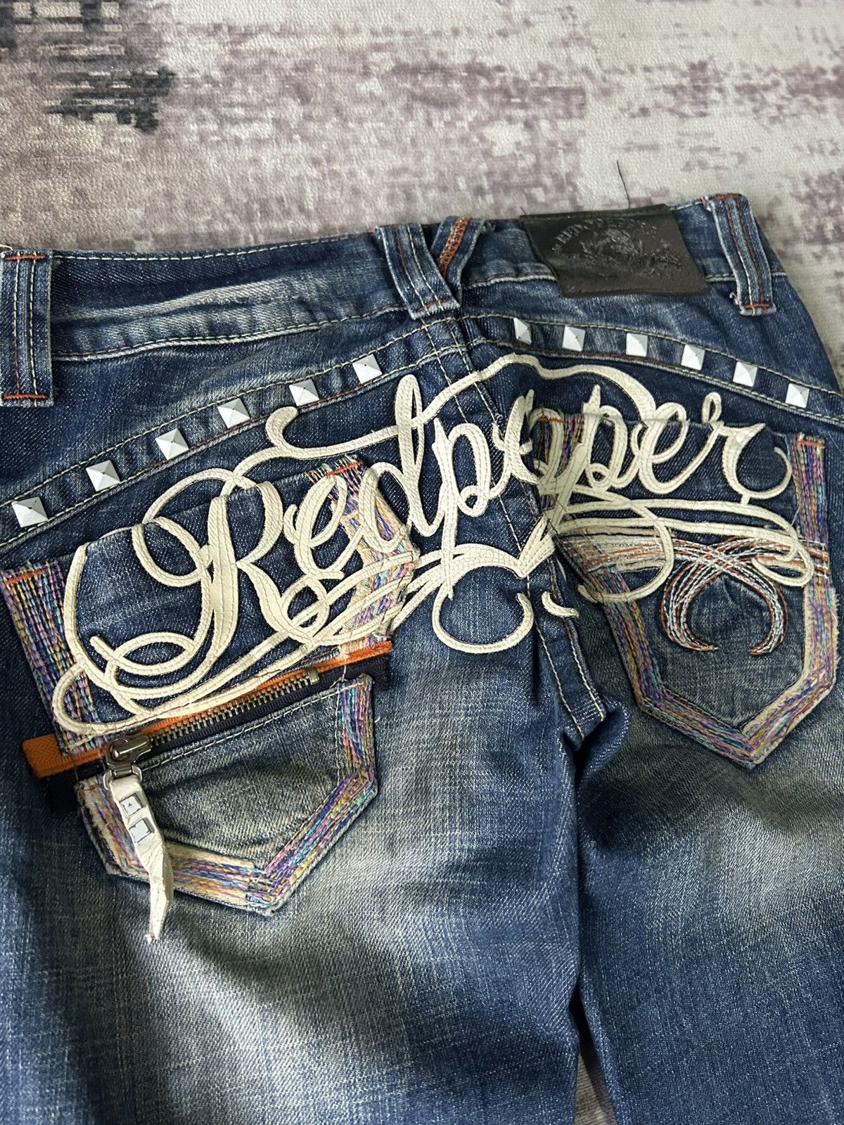 Ed Hardy Y2K Red Pepper Washed Flared Jeans Size 28" / US 6 / IT 42 - 7 Thumbnail