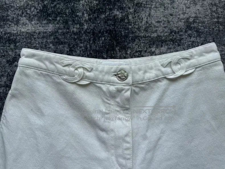 Chanel Chanel 25P White CC Waist Denim Jeans. Size US 38 / EU 54 - 4 Thumbnail