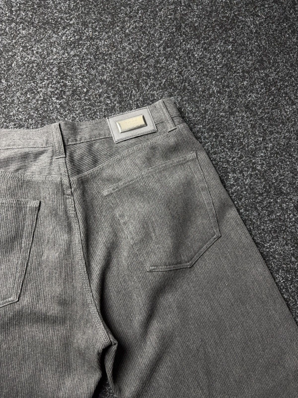 Hugo Boss Vintage 90s Hugo Boss Albama Select Line Corduroy pants Size US 34 / EU 50 - 17 Thumbnail