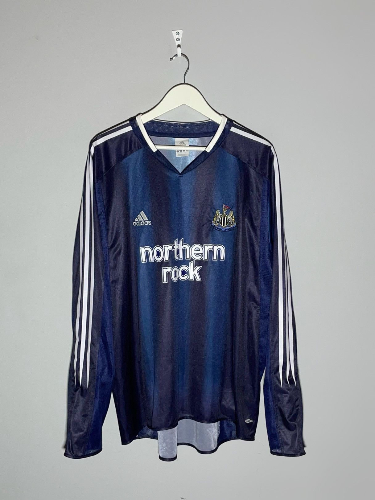 Adidas × Vintage Newcastle United 2004/05 Away Football Long Sleeve Size US XXL / EU 58 / 5 - 1 Thumbnail