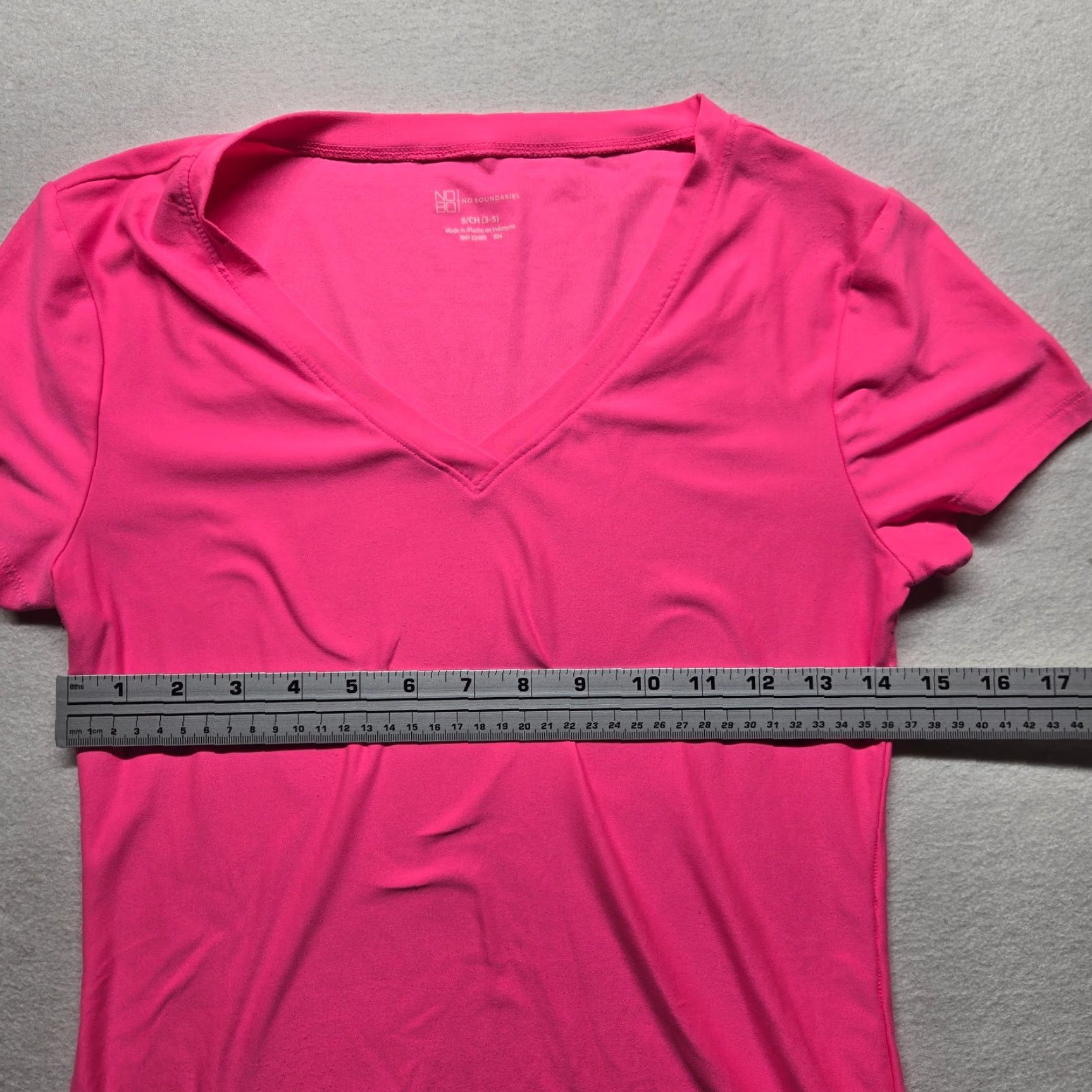 Vintage No Boundaries S 4/6 Soft Pink VNeck Short Sleeve Athletic Top Stretch Activewear Size S / US 4 / IT 40 - 3 Thumbnail