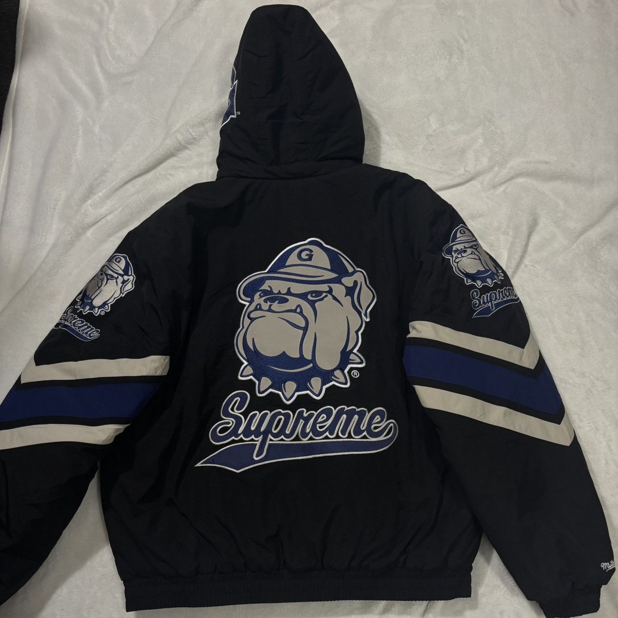 Supreme Supreme Mitchell & Ness NCAA Stadium Jacket Black Large FW24 Size US L / EU 52-54 / 3 - 12 Thumbnail