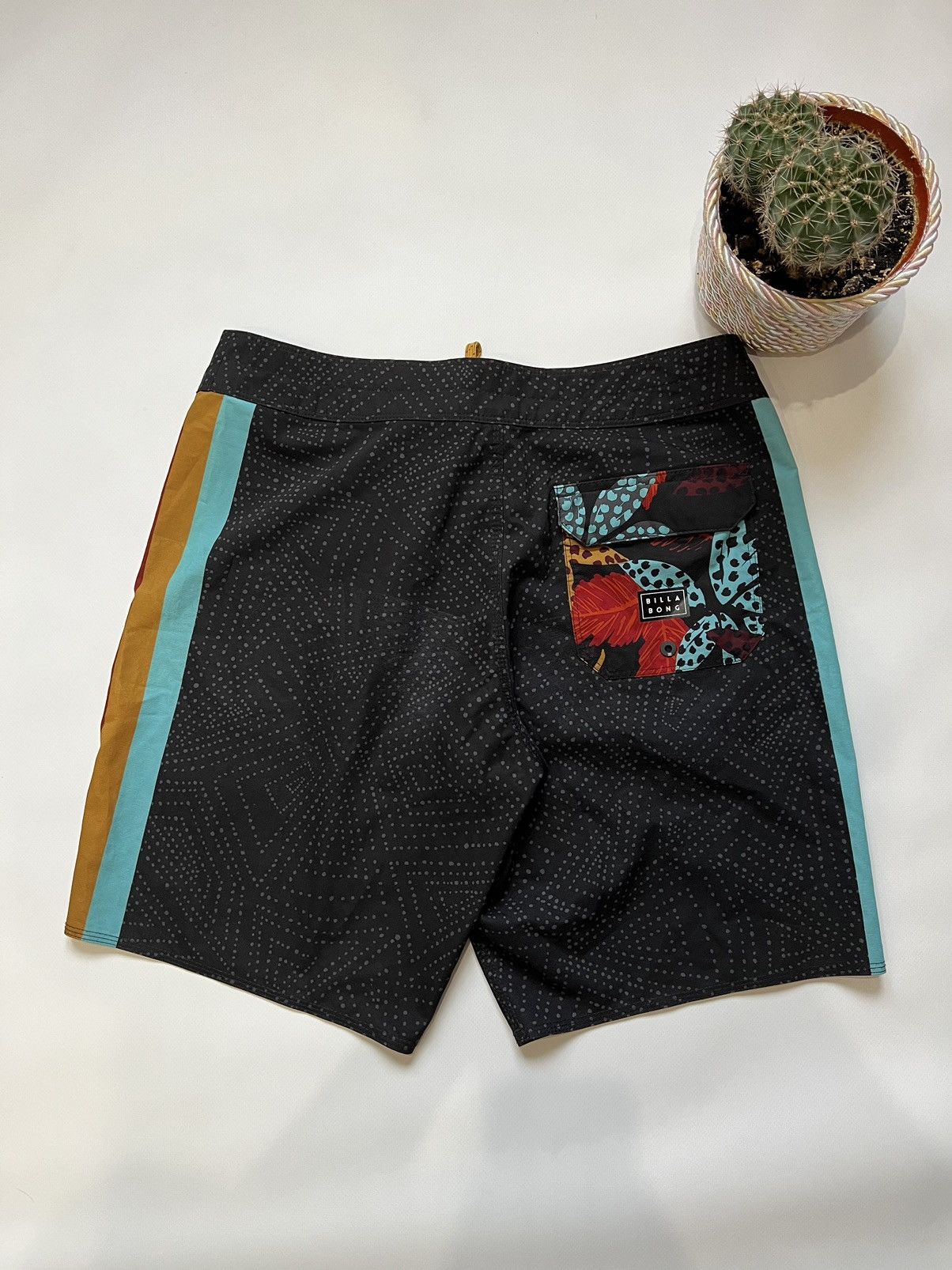Quiksilver 🏄Billabong Surf Shorts Vintage Big Logo 90s Size US 32 / EU 48 - 1 Thumbnail