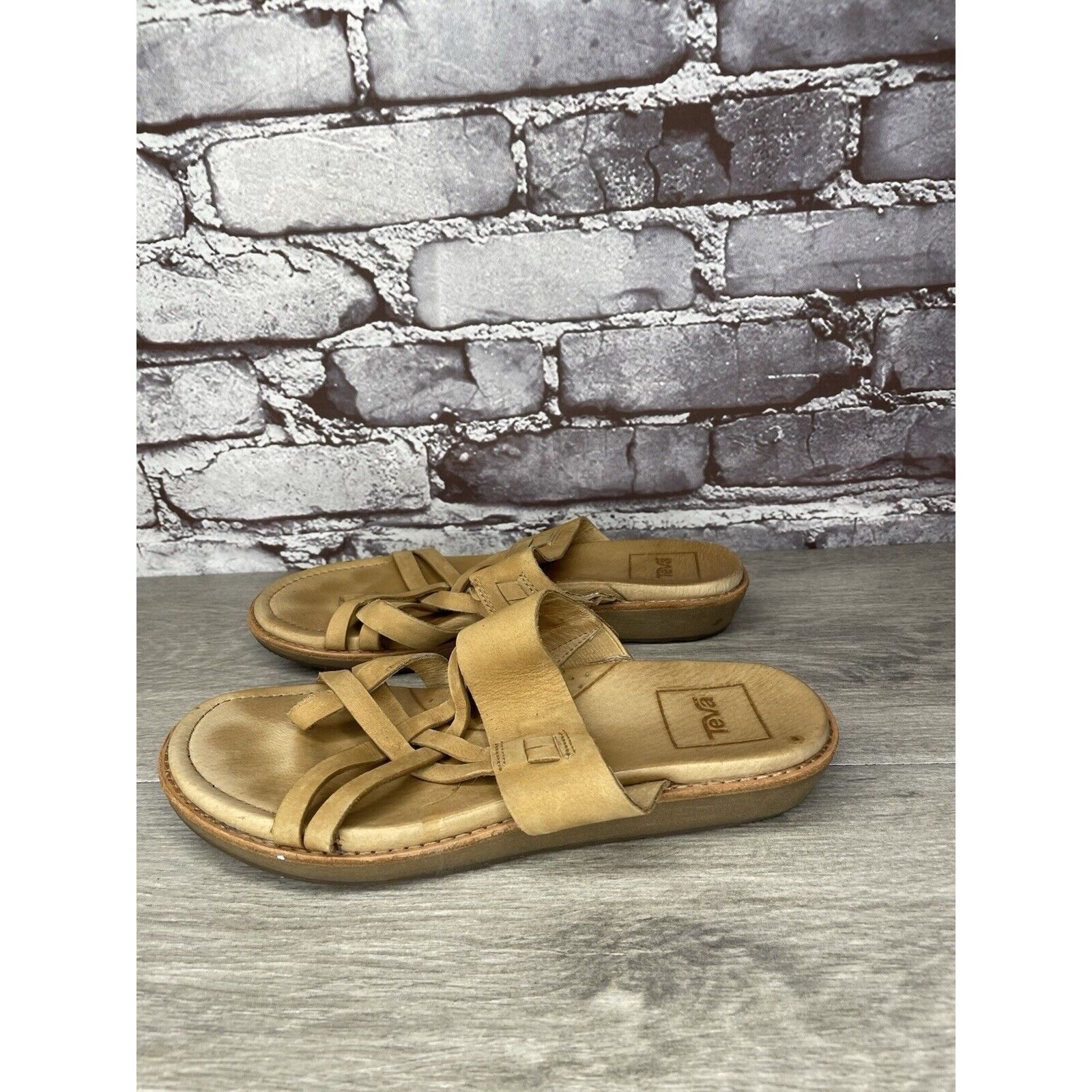 Teva Teva Encanta Tan Brown Leather Casual Toe Slides Sandals Wom Size US 7 / IT 37 - 6 Thumbnail