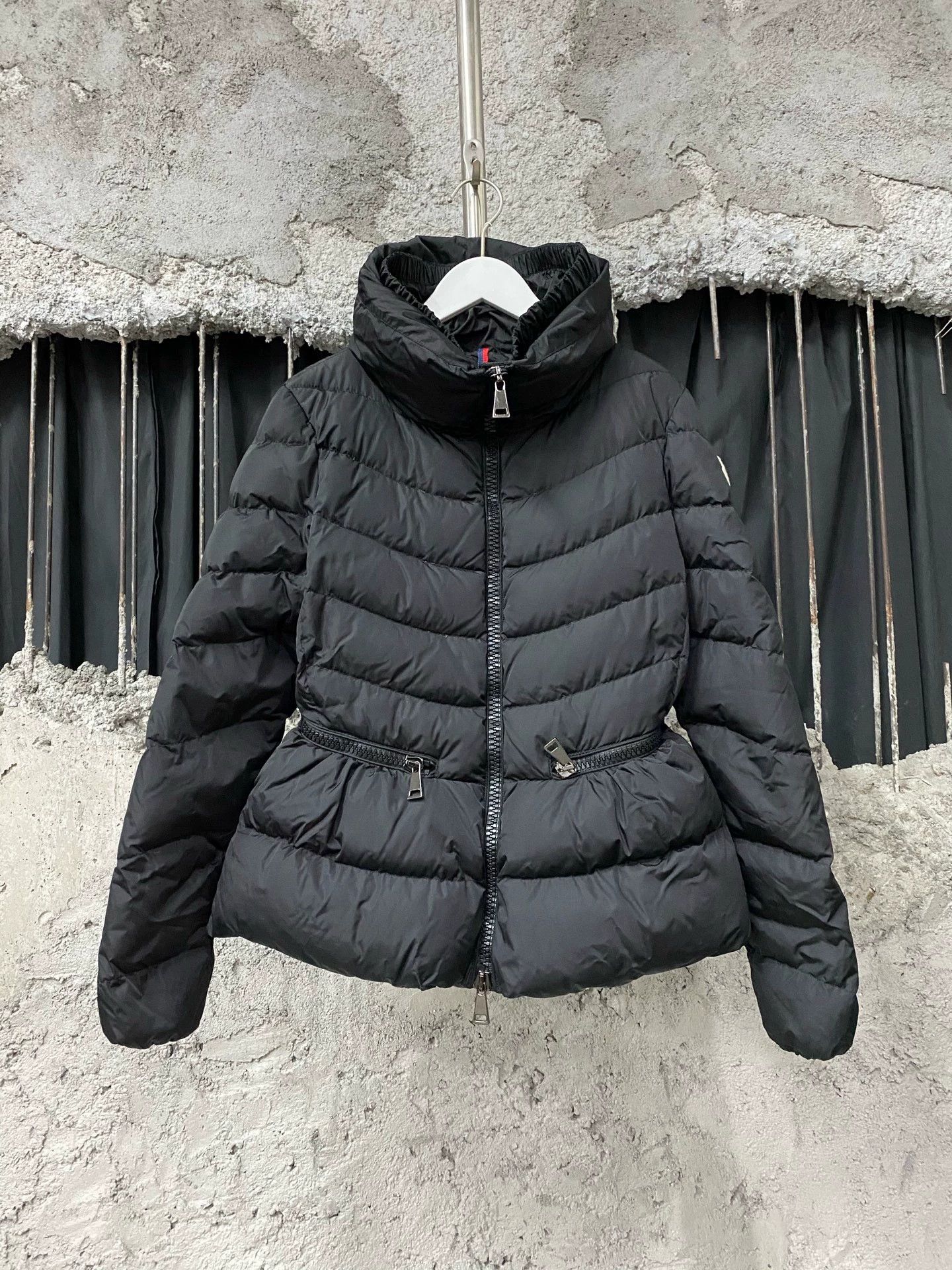 Moncler Moncler puffer jacket size 1 new Size S / US 4 / IT 40 - 1 Thumbnail