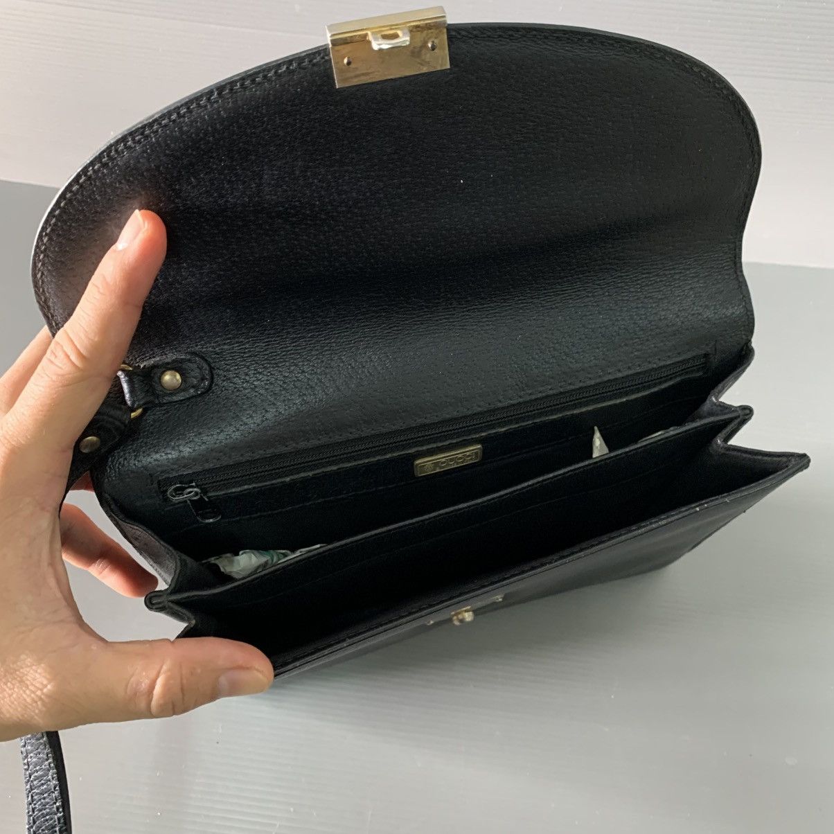 Gucci Authentic Gucci Black Leather Clutch Bag Size ONE SIZE - 8 Thumbnail