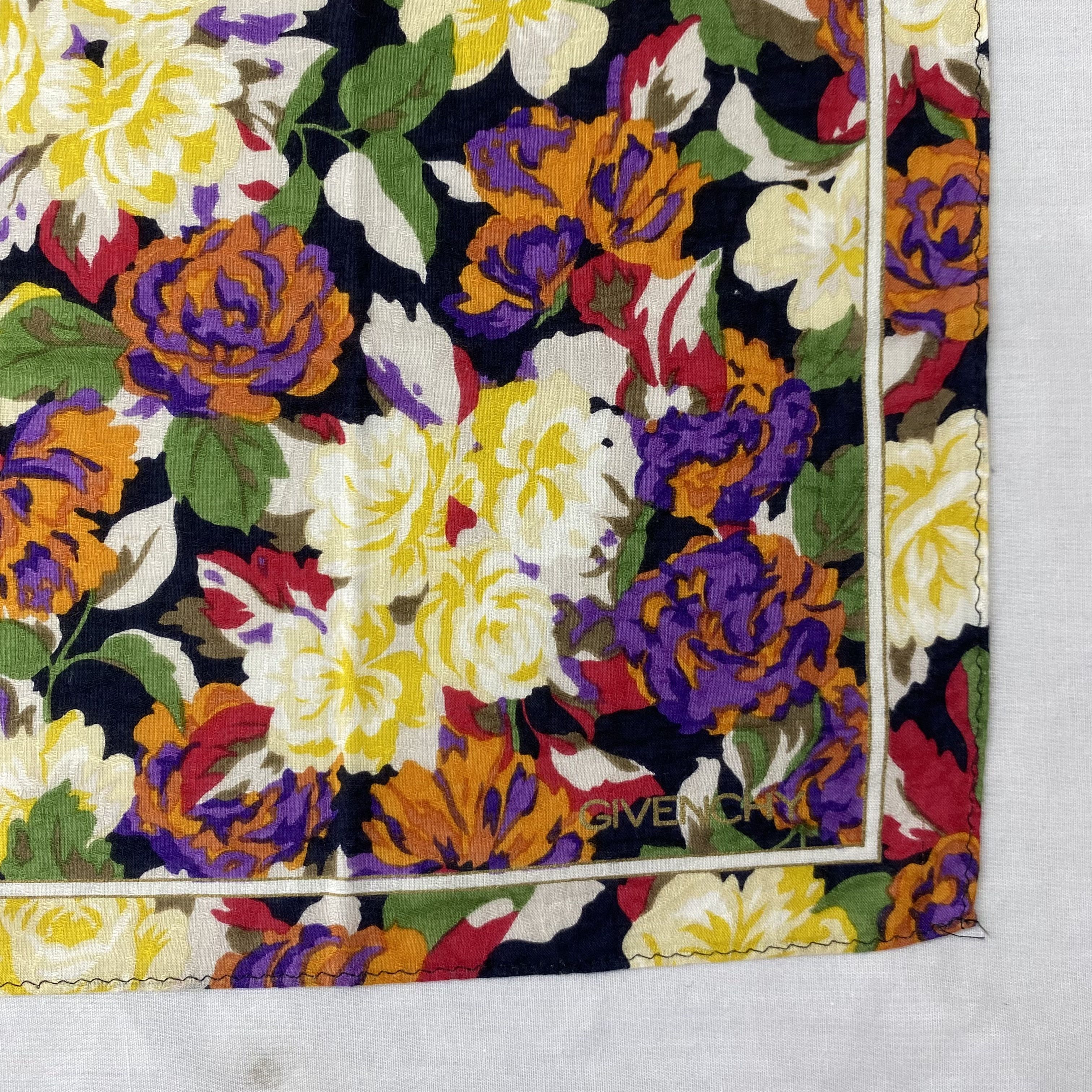 Givenchy × Vintage Vintage Givenchy Handkerchief Neckerchief Bandana H188P Size ONE SIZE - 3 Thumbnail