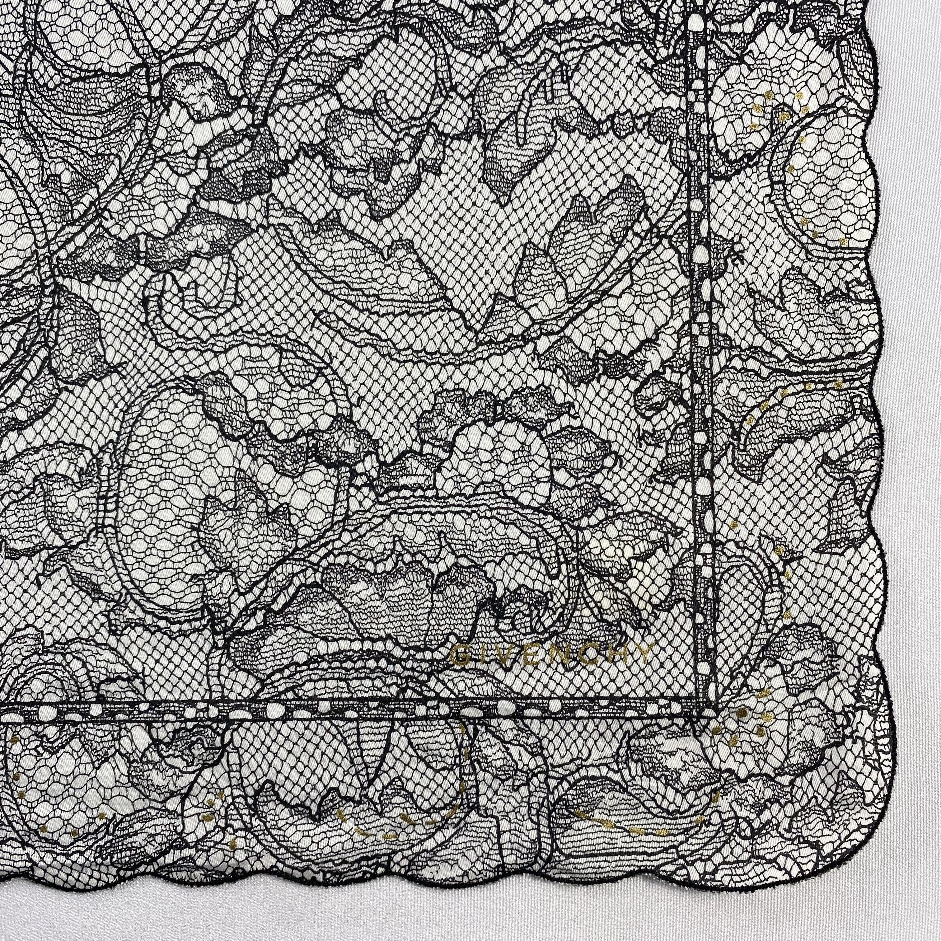 Vintage Givenchy Bandana/ Handkerchief / Neckerchief-P1265 Size ONE SIZE - 3 Thumbnail
