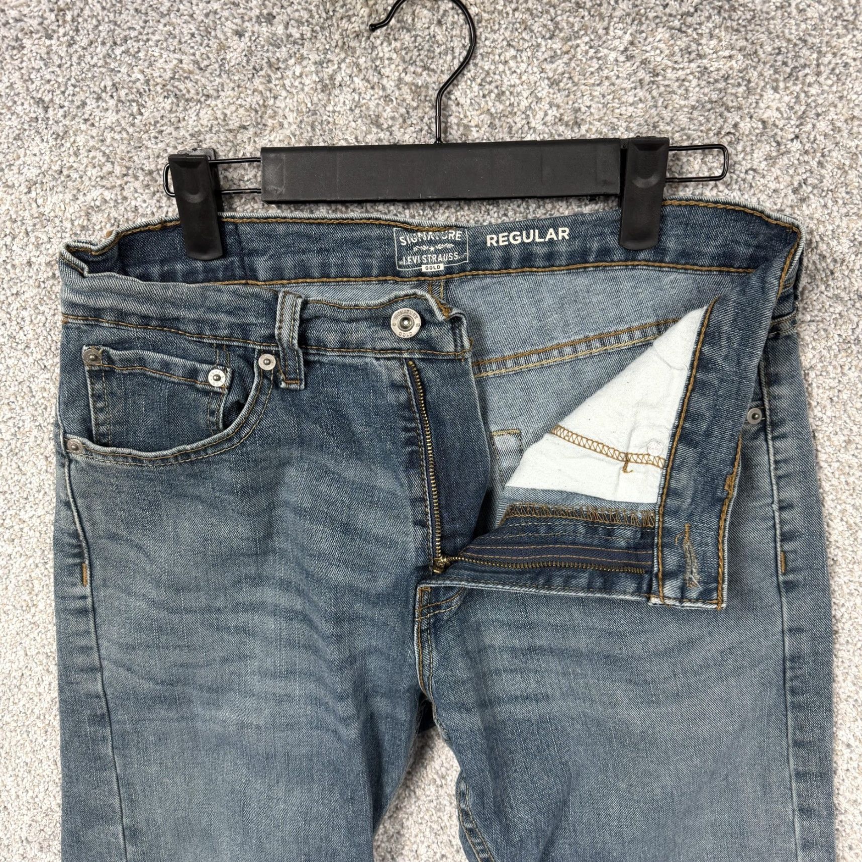 Levi's Levi's Gold Jeans Mens 30x28 Blue Straight Leg Mid Wash Denim Ind ie Sleaze Jeans 5-Pocket Signature Gold Logo Mens Distressed? Size US 30 / EU 46 - 6 Thumbnail